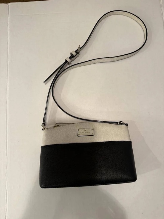 kate spade Handbags - Kate Spade Two-Tone Black & White Crossbody